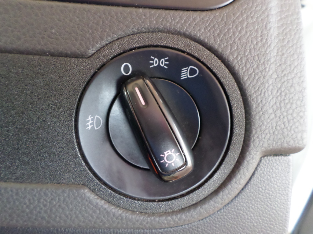 VOLKSWAGEN POLO VIVO POLO VIVO 1.6 COMFORTLINE TIP (5DR)