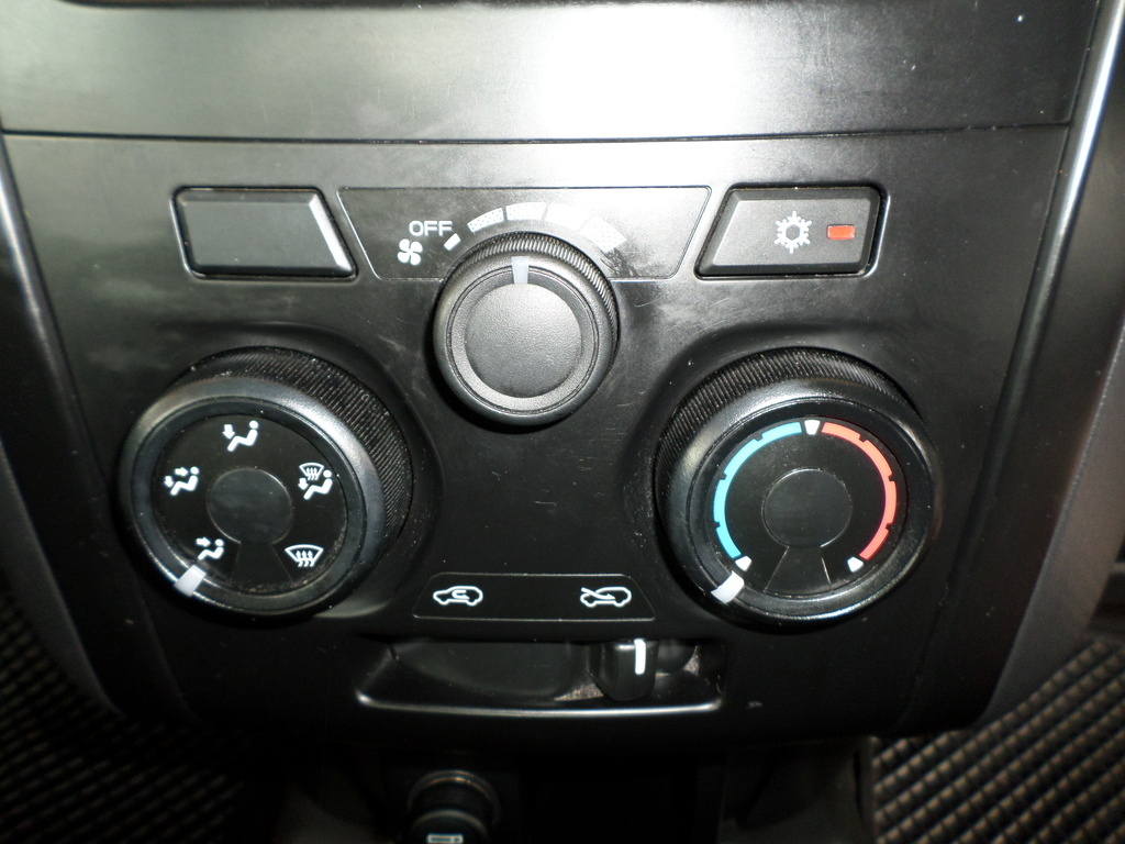 ISUZU D-MAX D-MAX 250 HO FLEETSIDE S/C P/U