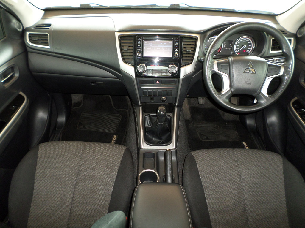 MITSUBISHI TRITON TRITON 2.4Di-GL P/U D/C