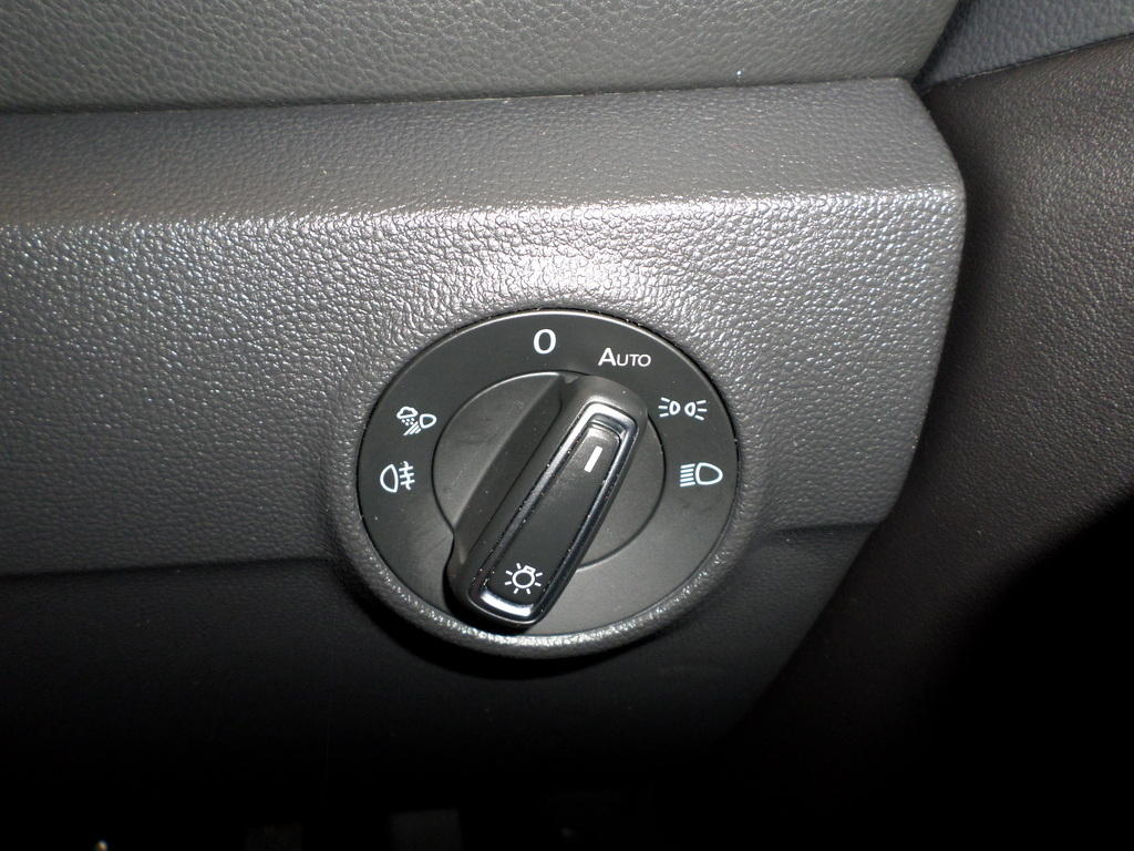 VOLKSWAGEN T-ROC T-ROC 1.4 TSI DESIGN TIPTRONIC