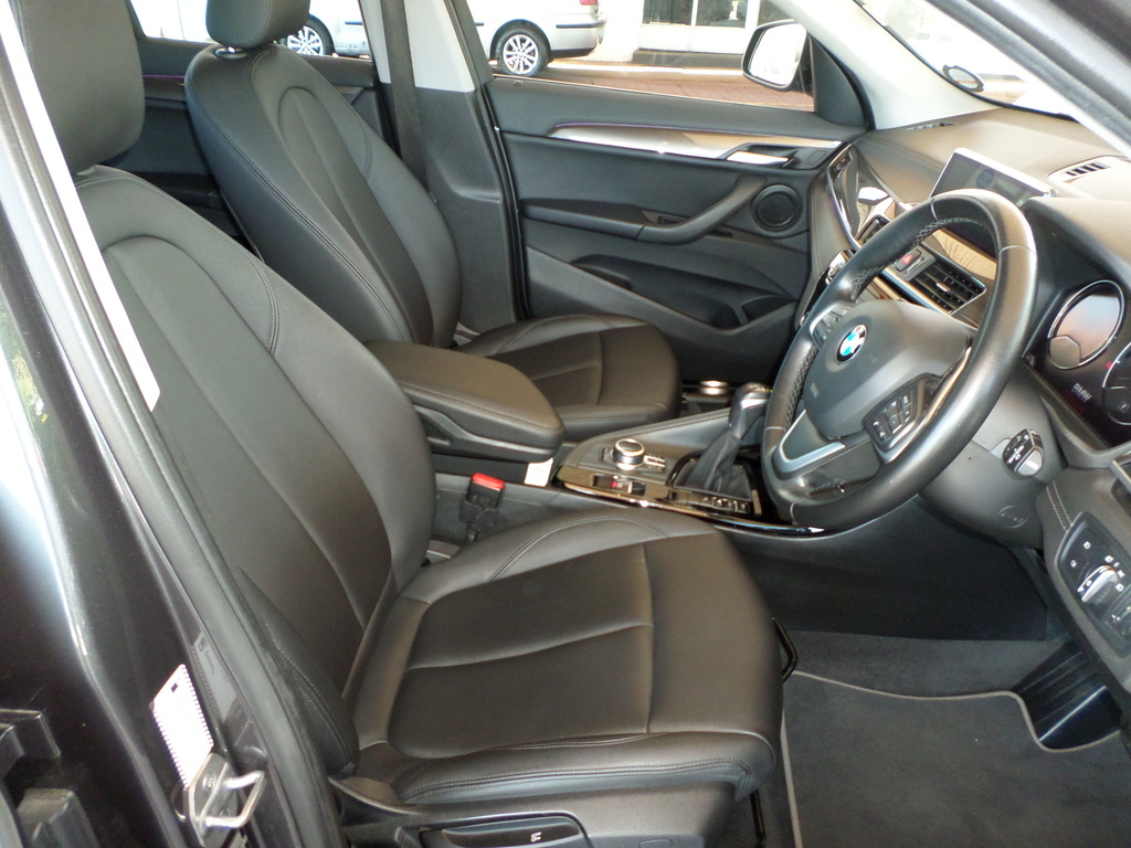 BMW X1 X1 sDRIVE18d xLINE A/T (F48) - 10