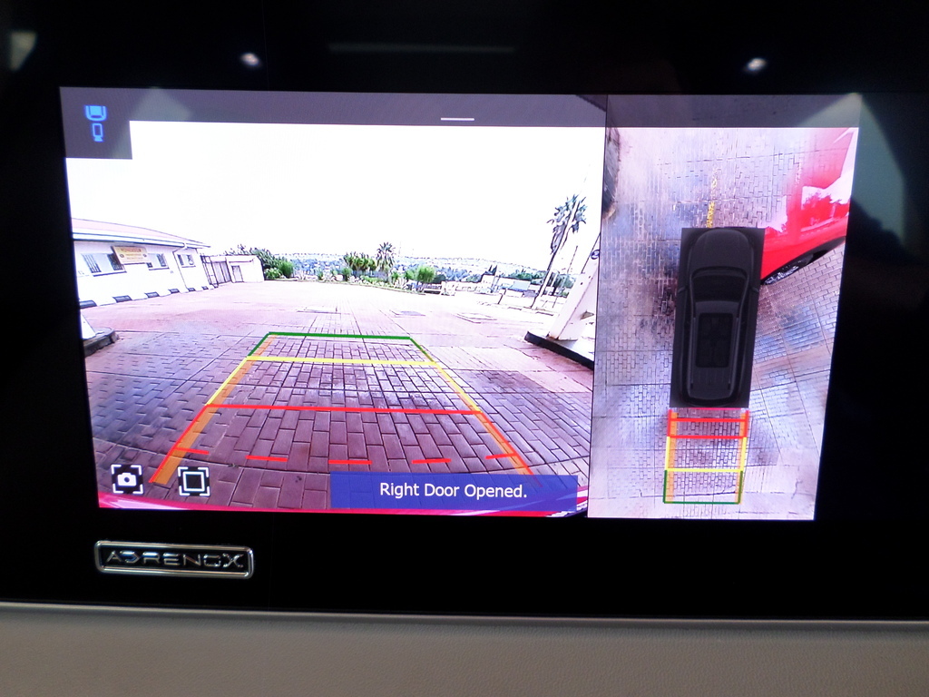 MAHINDRA XUV 700 XUV 700 2.0 AX7L A/T (7 SEATER) - 19