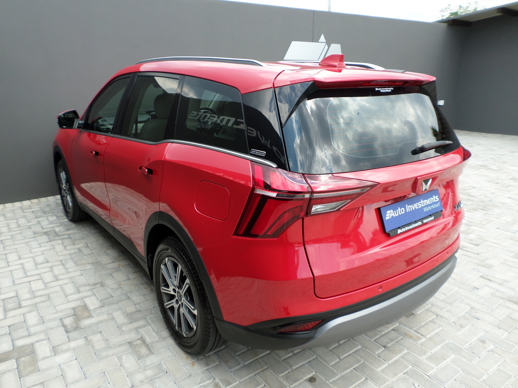 MAHINDRA XUV 700 XUV 700 2.0 AX7L A/T (7 SEATER) - 6