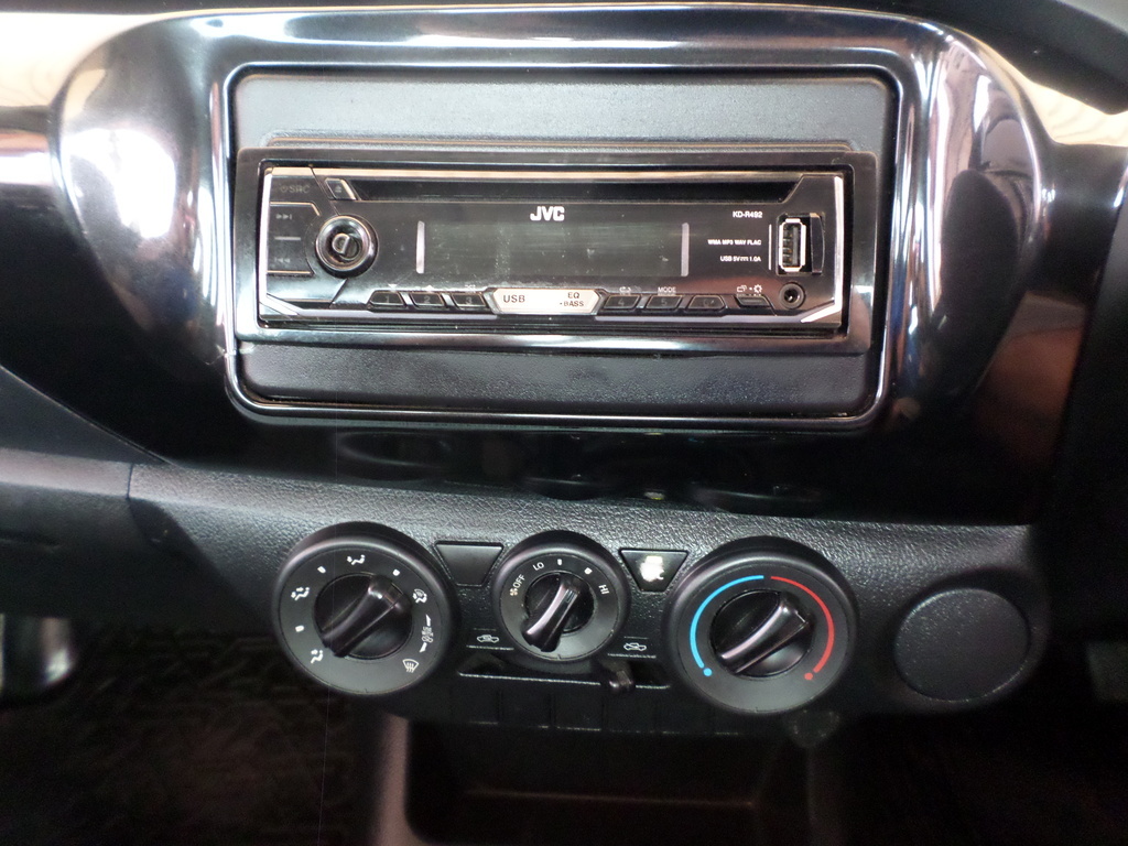 TOYOTA HILUX HILUX 2.0 VVTi A/C P/U S/C - 15