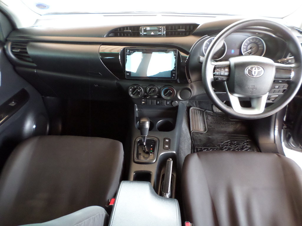 TOYOTA HILUX HILUX 2.4 GD-6 RB SRX A/T P/U E/CAB
