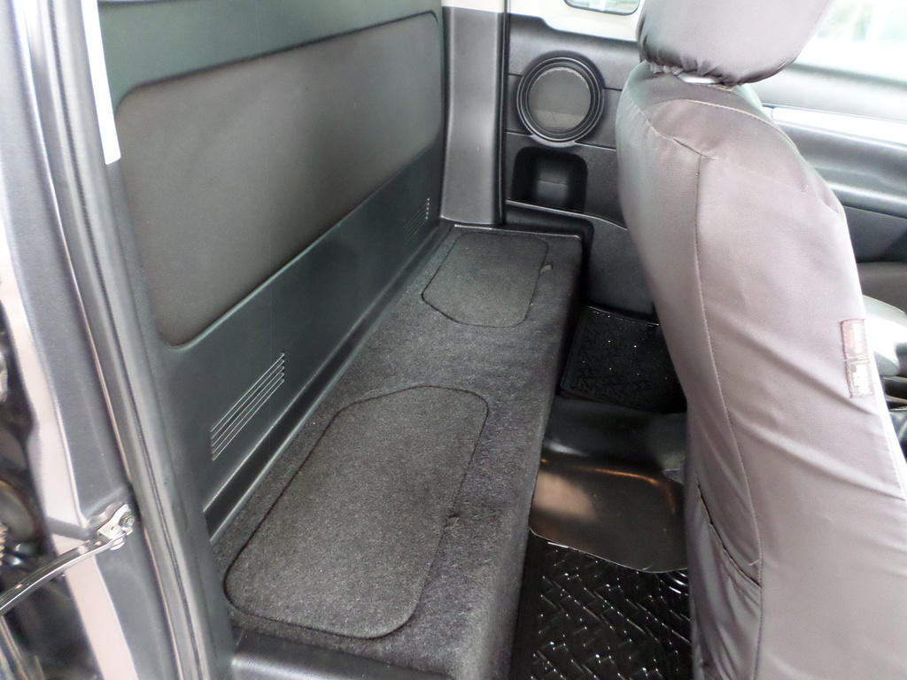 TOYOTA HILUX HILUX 2.4 GD-6 RB SRX A/T P/U E/CAB