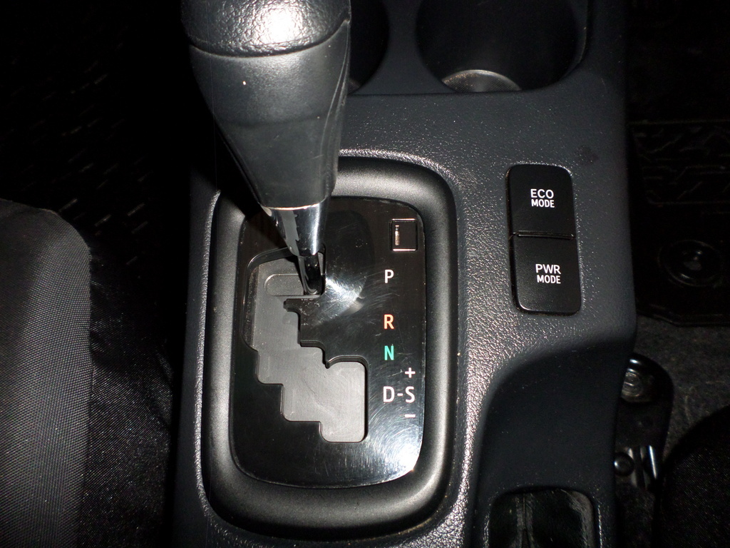 TOYOTA HILUX HILUX 2.4 GD-6 RB SRX A/T P/U E/CAB