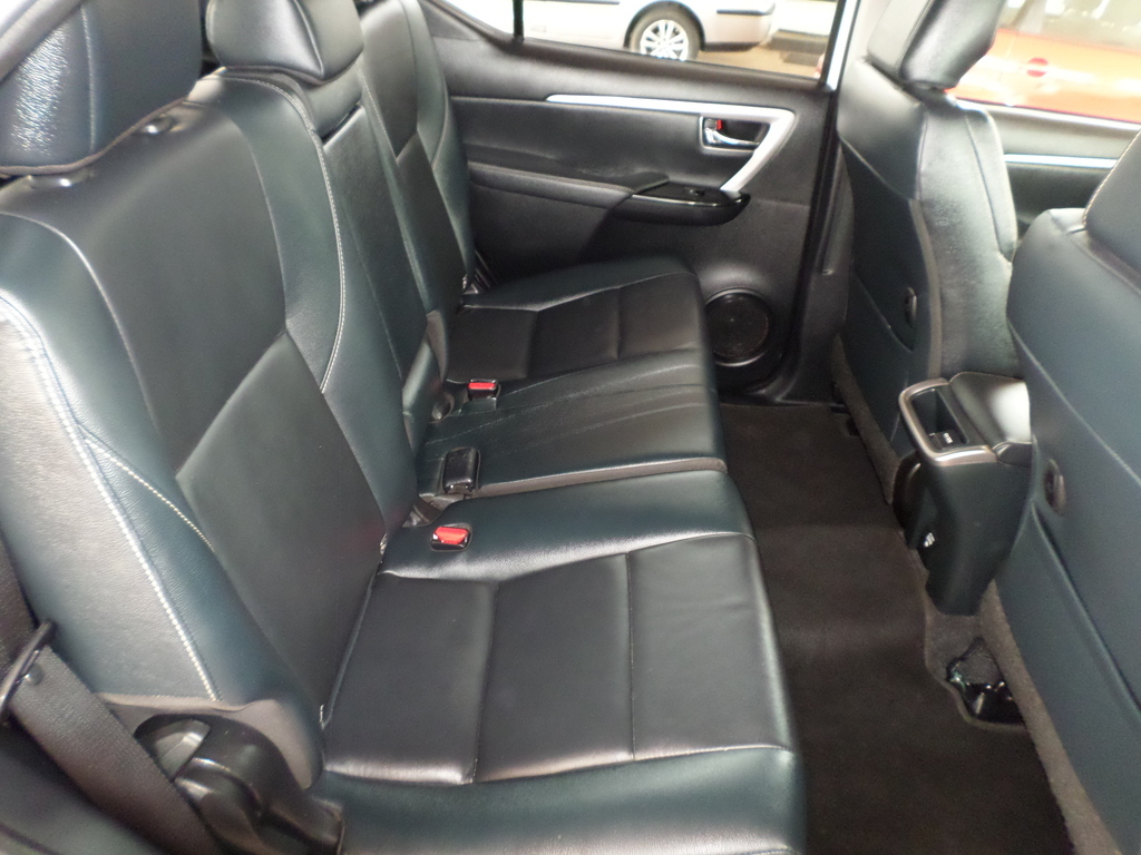 TOYOTA FORTUNER FORTUNER 2.8GD-6 VX A/T - 13