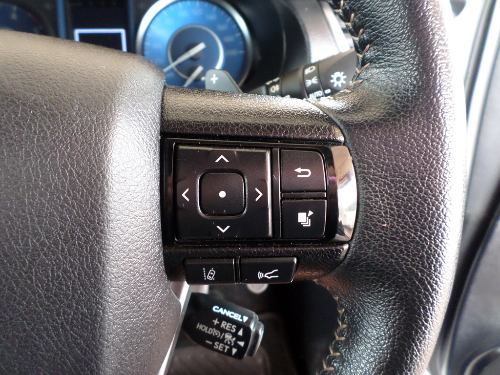 TOYOTA FORTUNER FORTUNER 2.8GD-6 VX A/T