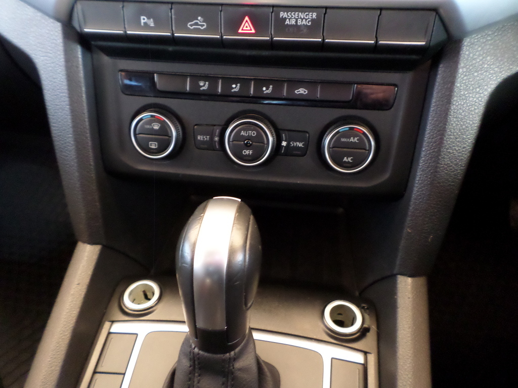 VOLKSWAGEN AMAROK AMAROK 2.0 BiTDi HIGHLINE 132KW 4MOT A/T D/C P/U