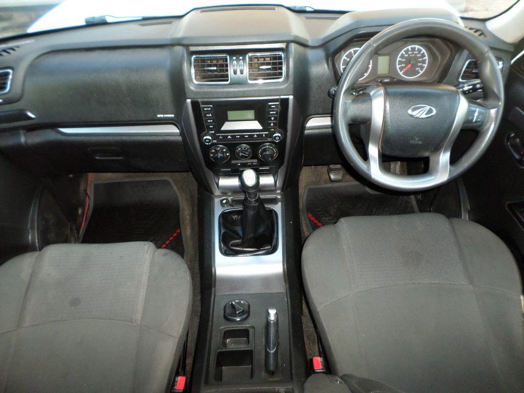 MAHINDRA PIK UP PIK UP 2.2 mHAWK S6 4X4 P/U D/C - 12