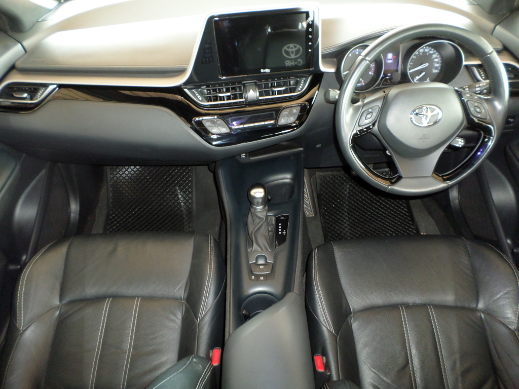 TOYOTA C-HR C-HR 1.2T PLUS CVT - 11
