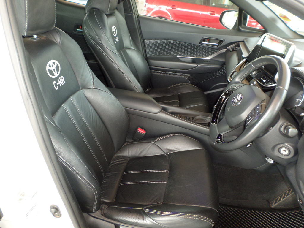 TOYOTA C-HR C-HR 1.2T PLUS CVT - 12