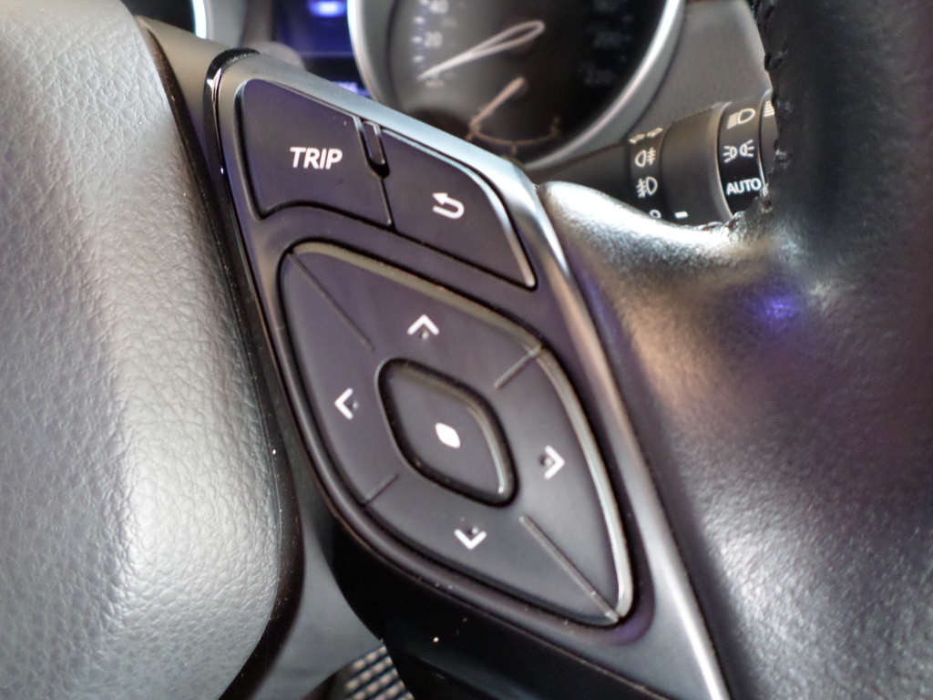 TOYOTA C-HR C-HR 1.2T PLUS CVT - 18