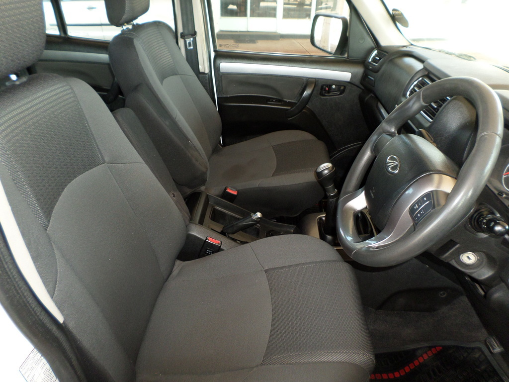MAHINDRA PIK UP PIK UP 2.2 mHAWK S6 4X4 P/U D/C - 12