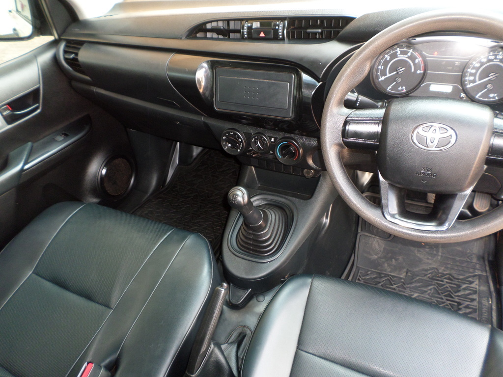 TOYOTA HILUX HILUX 2.4 GD S A/C P/U S/C - 11