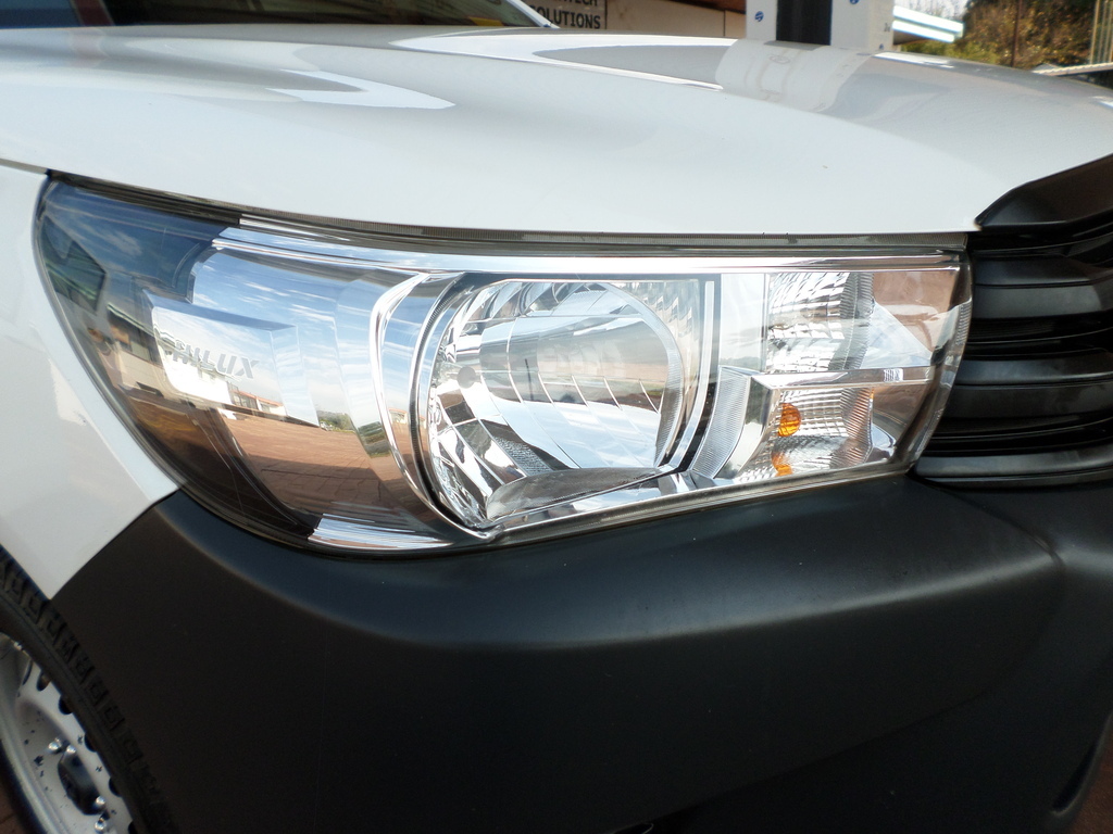 TOYOTA HILUX HILUX 2.4 GD S A/C P/U S/C - 18