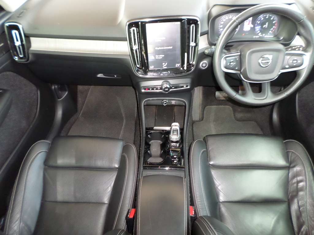 VOLVO XC40 XC40 T3 INSCRIPTION GEARTRONIC - 11