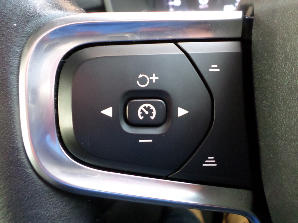 VOLVO XC40 XC40 T3 INSCRIPTION GEARTRONIC - 16