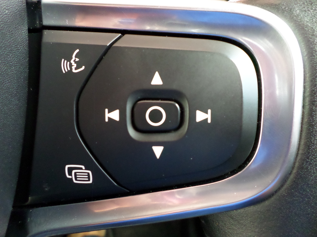 VOLVO XC40 XC40 T3 INSCRIPTION GEARTRONIC - 17
