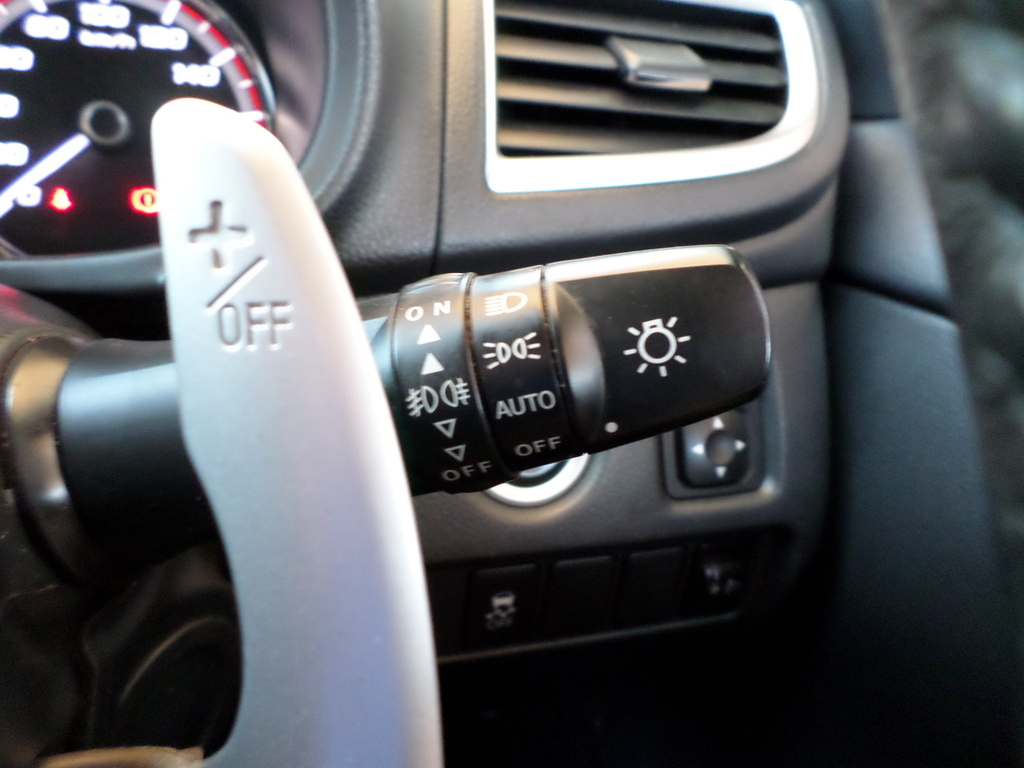 MITSUBISHI TRITON TRITON 2.4 Di-DC XTREME 4X4 A/T P/U D/C