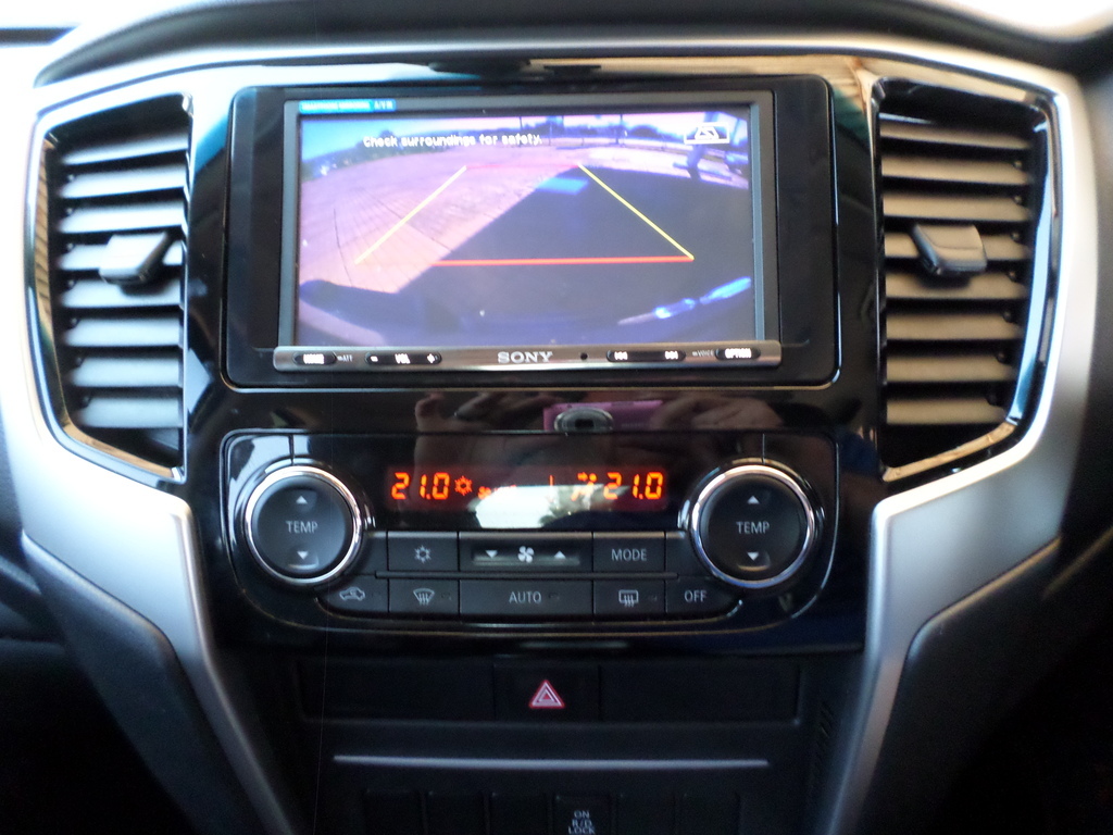 MITSUBISHI TRITON TRITON 2.4 Di-DC XTREME 4X4 A/T P/U D/C