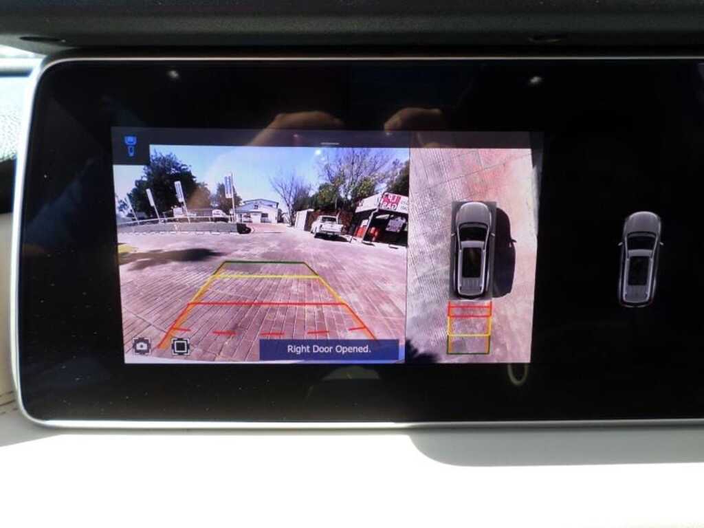 MAHINDRA XUV 700 XUV 700 2.0 AX7L A/T (7 SEATER)