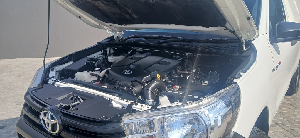 TOYOTA HILUX HILUX 2.4 GD-6 RB SR P/U S/C - 8
