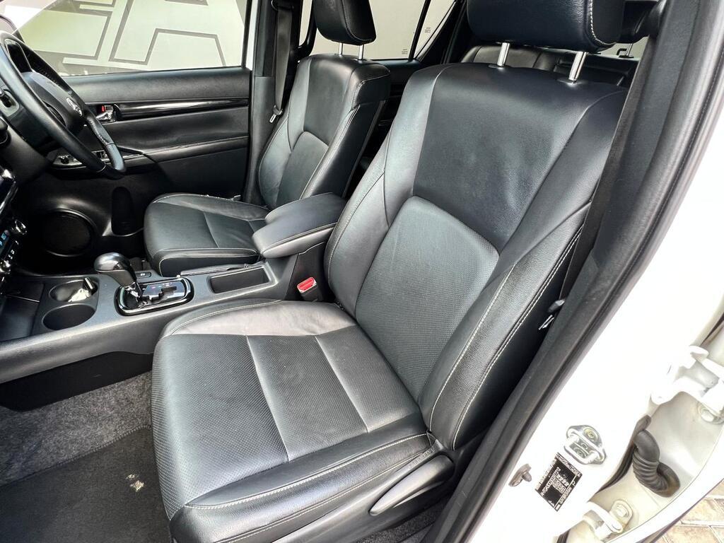 TOYOTA HILUX HILUX 2.8 GD-6 RB LEGEND A/T P/U D/C - 19