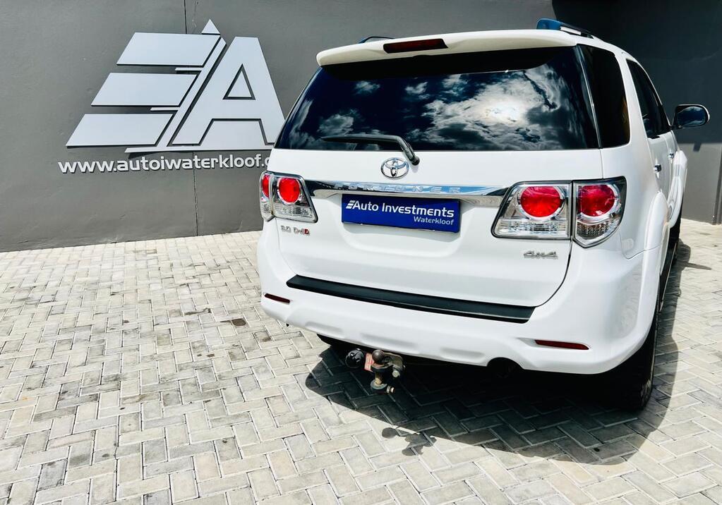 TOYOTA FORTUNER FORTUNER 3.0D-4D 4X4 A/T - 12