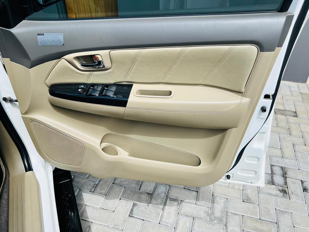 TOYOTA FORTUNER FORTUNER 3.0D-4D 4X4 A/T - 13
