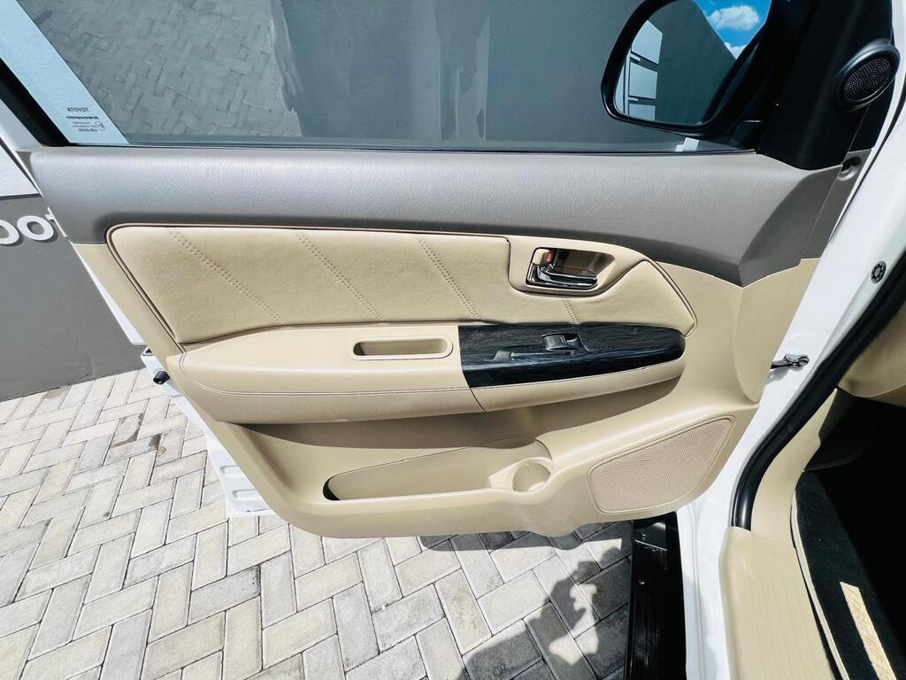 TOYOTA FORTUNER FORTUNER 3.0D-4D 4X4 A/T - 15