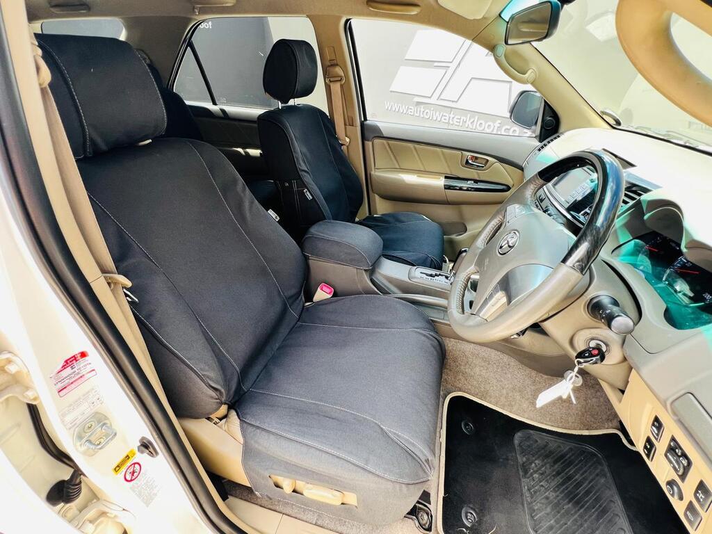TOYOTA FORTUNER FORTUNER 3.0D-4D 4X4 A/T - 20