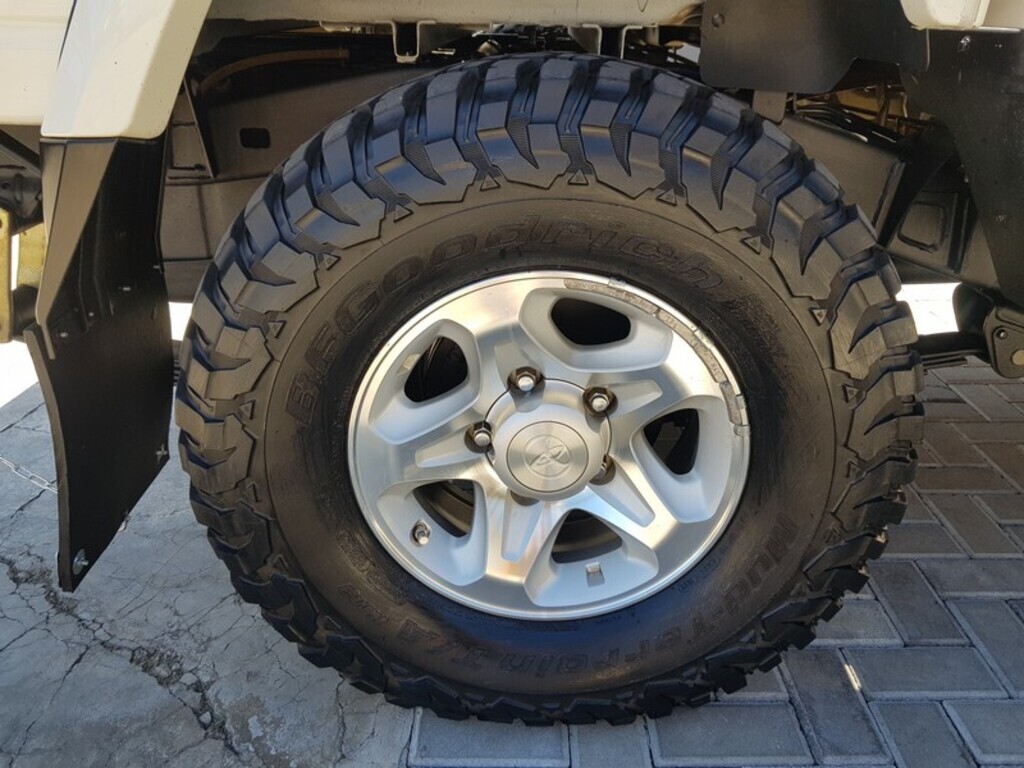 TOYOTA LAND CRUISER PICK UP LAND CRUISER 79 4.5D P/U D/C - 12