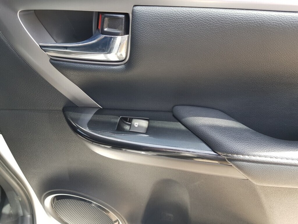 TOYOTA FORTUNER FORTUNER 2.8GD-6 VX A/T - 13