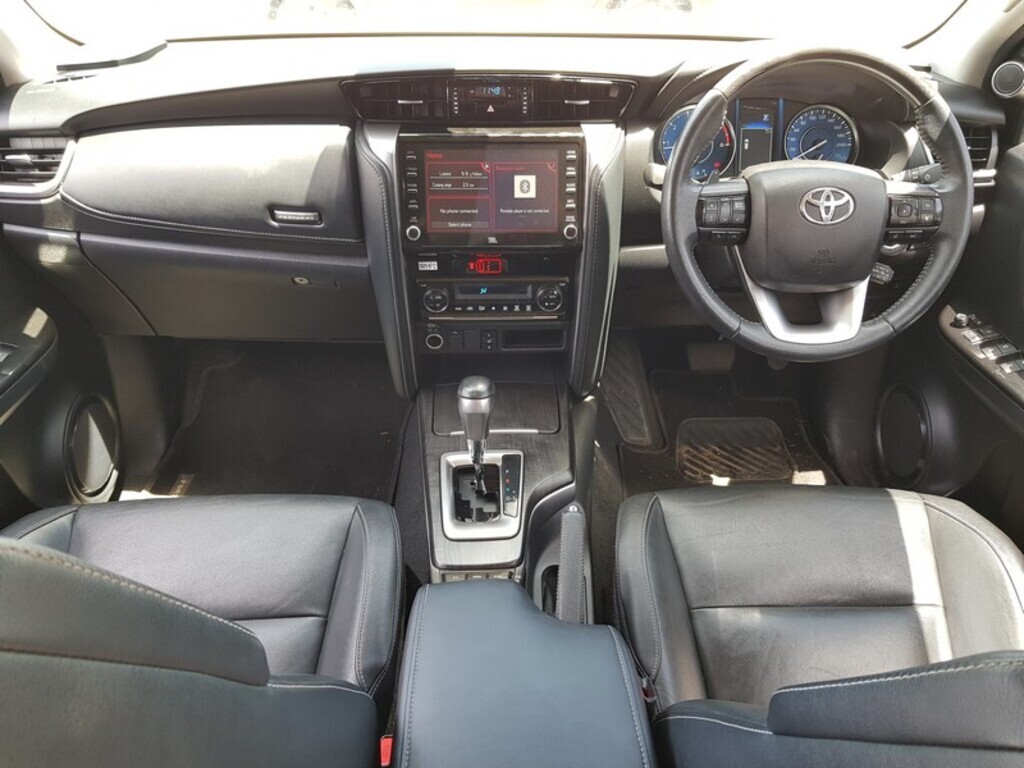 TOYOTA FORTUNER FORTUNER 2.8GD-6 VX A/T - 16