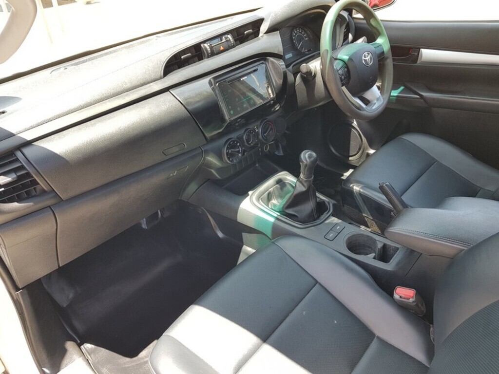 TOYOTA HILUX HILUX 2.4 GD-6 RB SR P/U S/C - 15