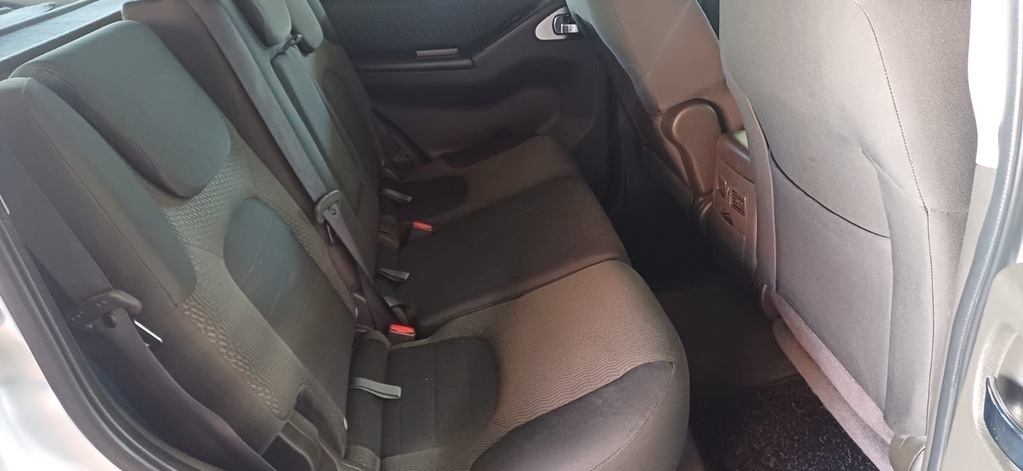 Nissan Pathfinder 2.5 dCi SE Auto