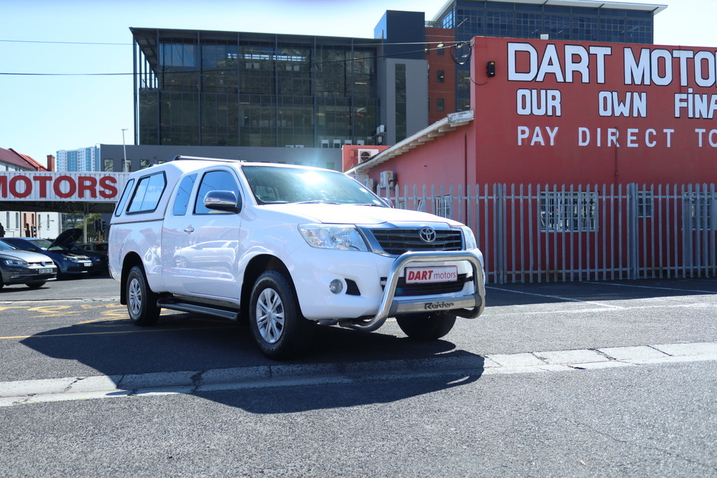 Toyota Hilux ( II) 2.5 D-4D SRX Xtra Cab