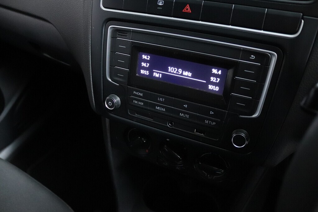 VOLKSWAGEN POLO VIVO POLO VIVO 1.4 TRENDLINE (5DR) - 10