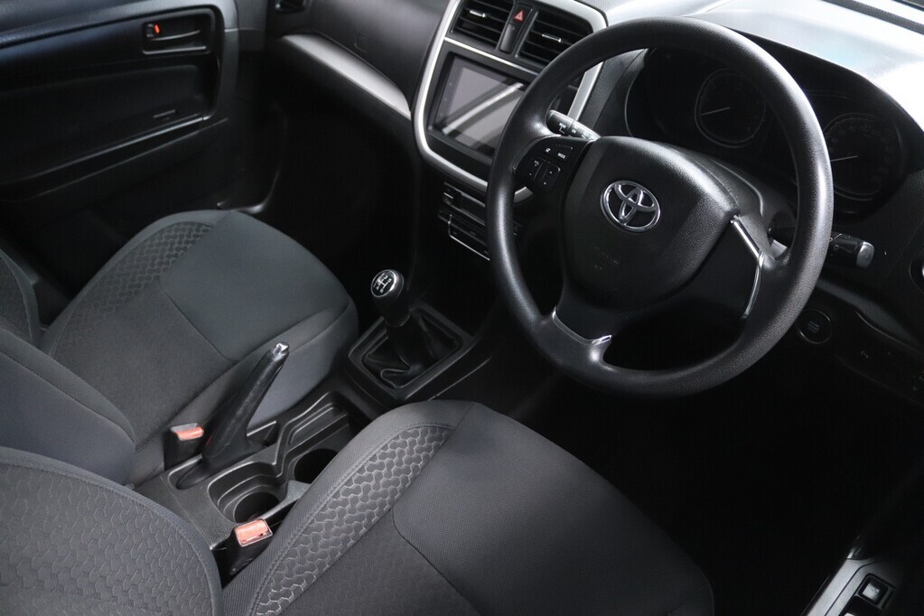 TOYOTA URBAN CRUISER URBAN CRUISER 1.5 Xs - 8