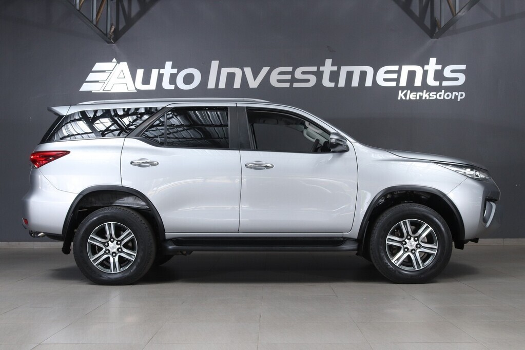 TOYOTA FORTUNER FORTUNER 2.4GD-6 R/B A/T - 15