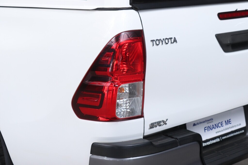 TOYOTA HILUX HILUX 2.4 GD-6 RB SRX P/U D/C