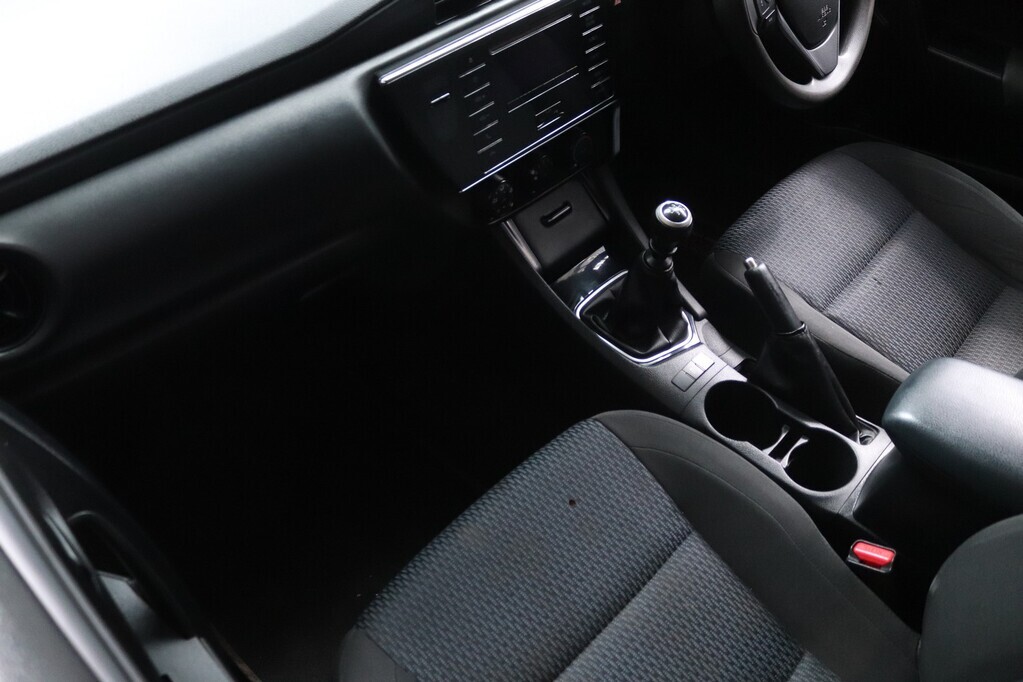 TOYOTA COROLLA QUEST COROLLA QUEST PLUS 1.8 - 13