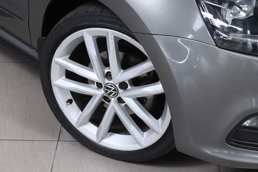 VOLKSWAGEN POLO VIVO POLO VIVO 1.0 TSI GT (5DR)