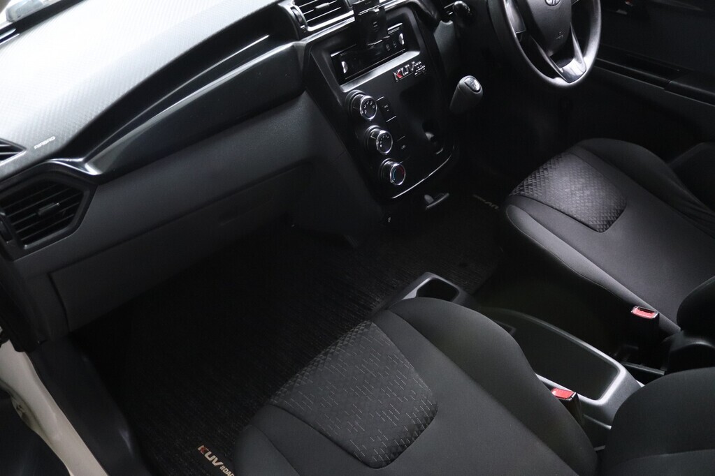 MAHINDRA KUV 100 KUV 100 1.2 K2+ #DARE