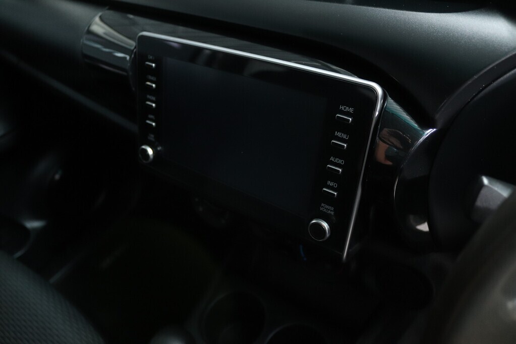 TOYOTA HILUX HILUX 2.4 GD-6 RB RAIDER A/T P/U S/C