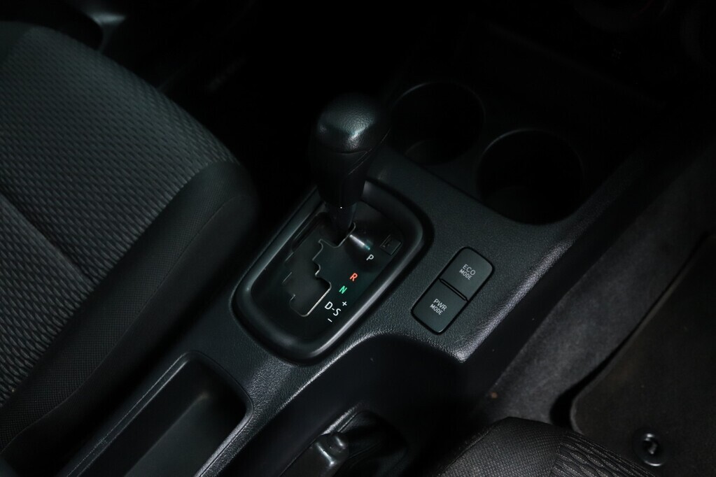 TOYOTA HILUX HILUX 2.4 GD-6 RB RAIDER A/T P/U S/C