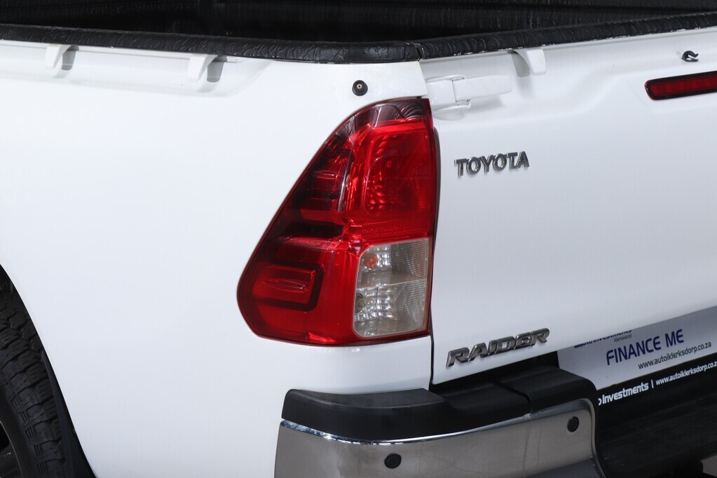 TOYOTA HILUX HILUX 2.4 GD-6 RB RAIDER A/T P/U S/C