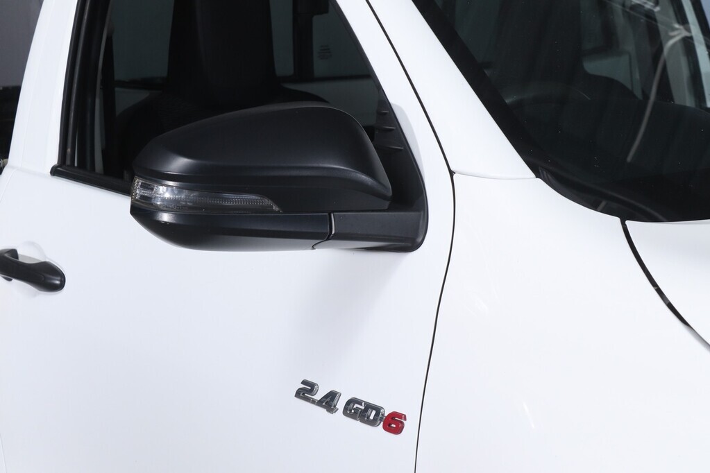 TOYOTA HILUX HILUX 2.4 GD-6 RB RAIDER A/T P/U S/C